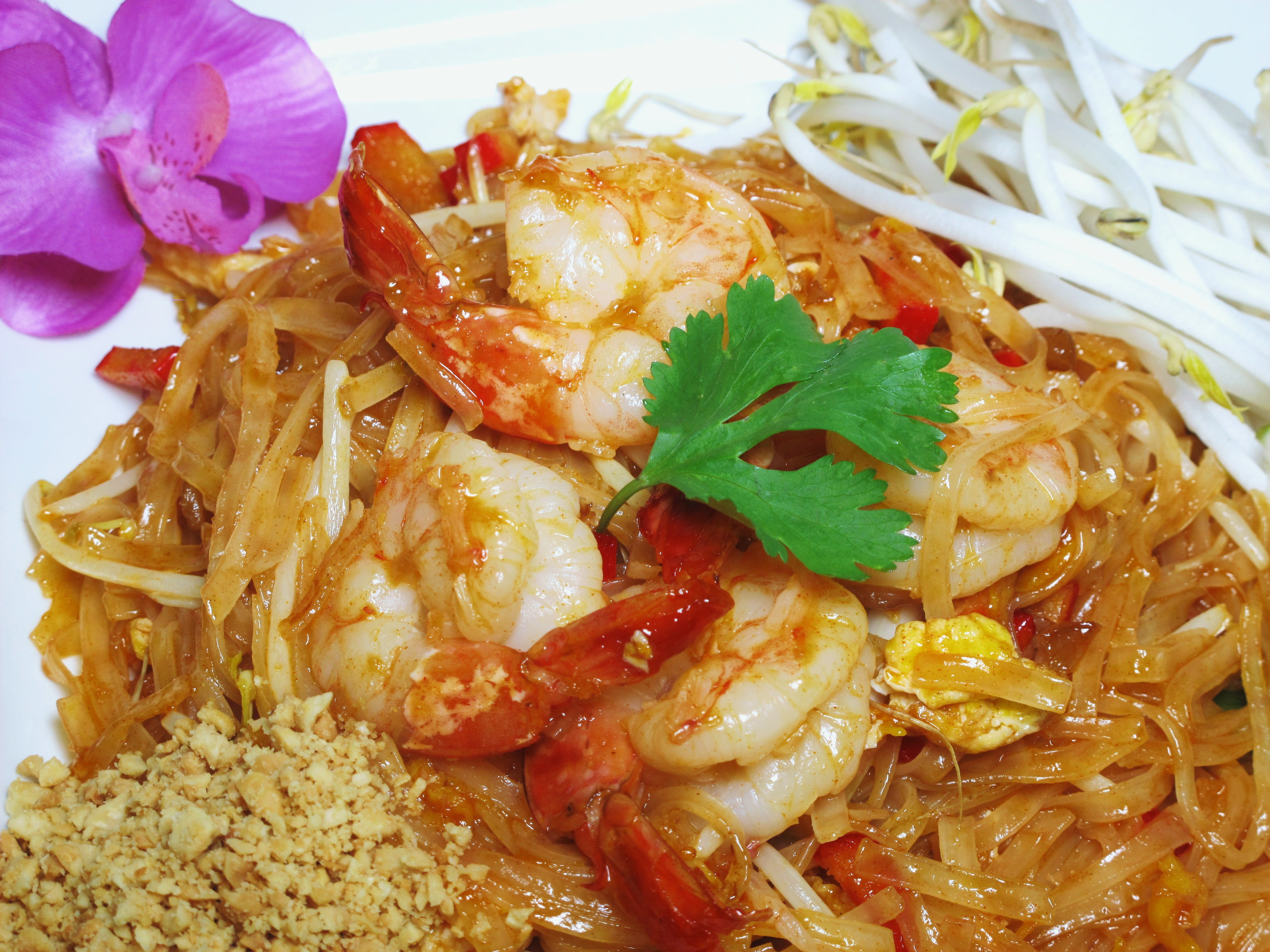 Order Pad Thai food online from Kanlaya Thai Restaurant store, Harrisburg on bringmethat.com