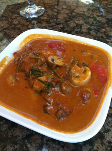Order Salmon Curry food online from R'noh Thai store, Larkspur on bringmethat.com