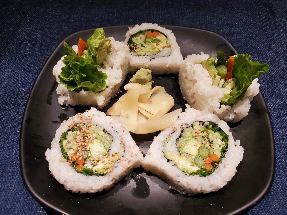 Order Vegetable Cut Roll food online from Taiko store, Irvine on bringmethat.com