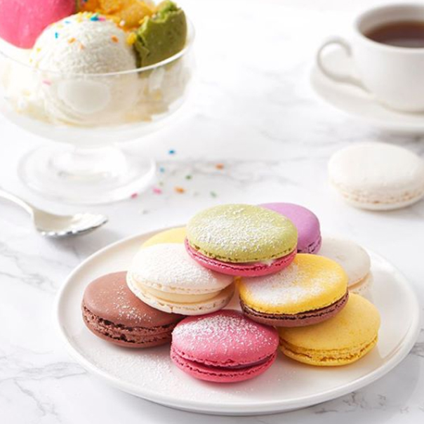 Order Chocolate Macarons (3pcs) food online from Tous Les Jours store, Carrollton on bringmethat.com