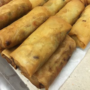 Order Fried Vegetable Lumpia (1 pc) food online from Sammy's Woodfired Pizza -- Temecula store, Temecula on bringmethat.com