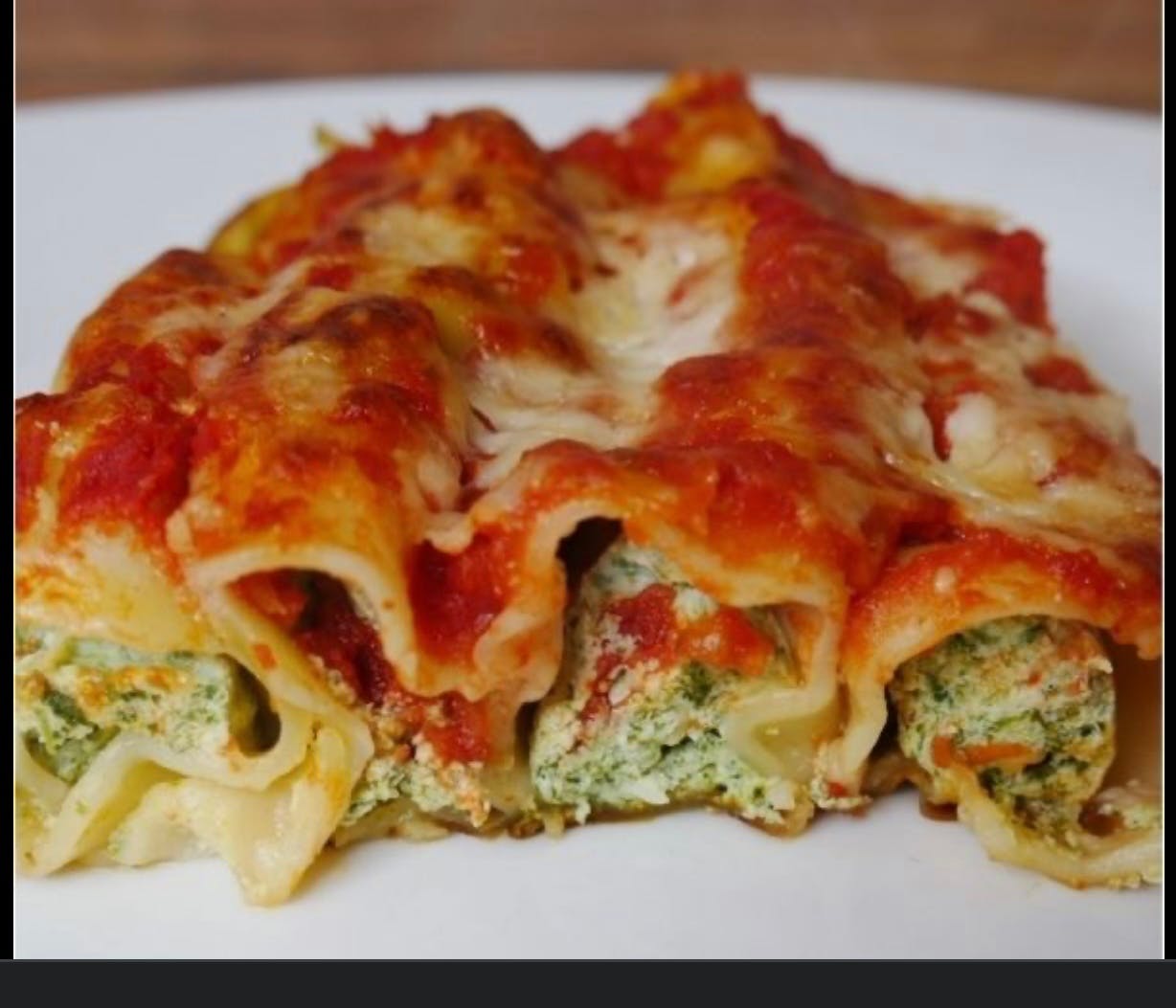 Order Baked Cannelloni Lunch - Pasta food online from Bella Sera Italian Restaurant store, Copperas Cove on bringmethat.com