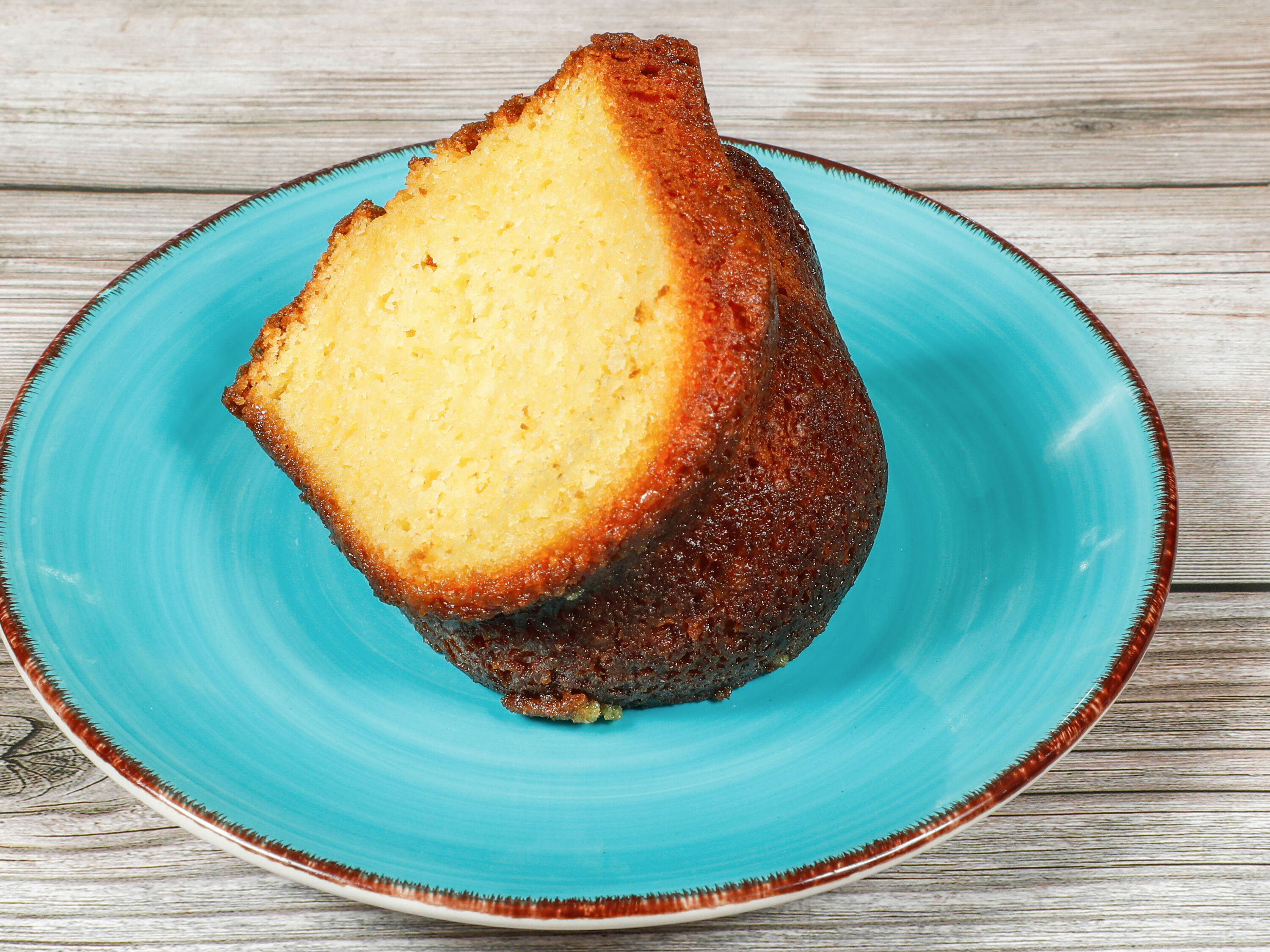 Order Brown Butter Pound Cake food online from Nunu Desserts store, Vallejo on bringmethat.com