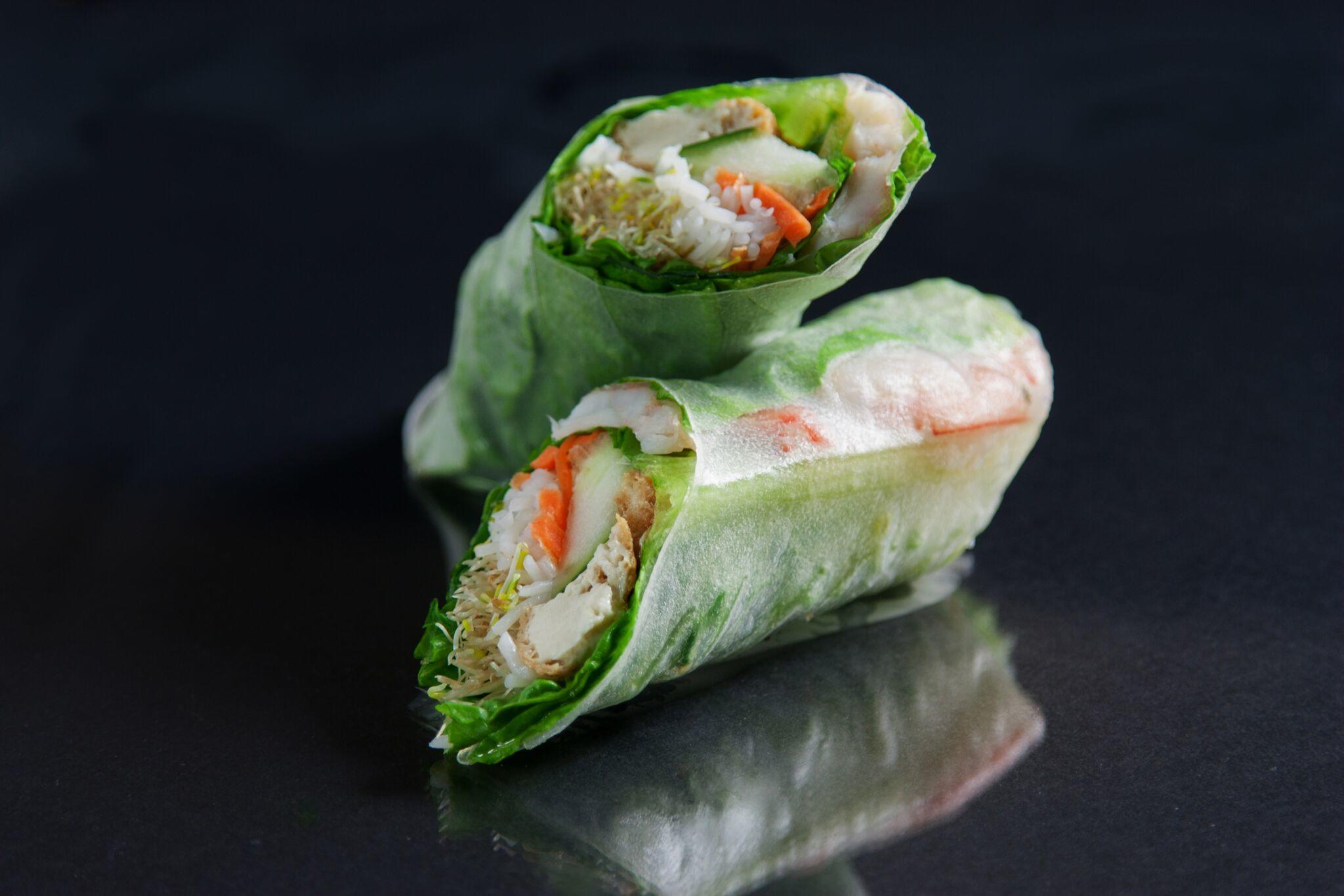 Order Fresh Salad Roll food online from Lanna Thai Cuisine store, San Diego on bringmethat.com