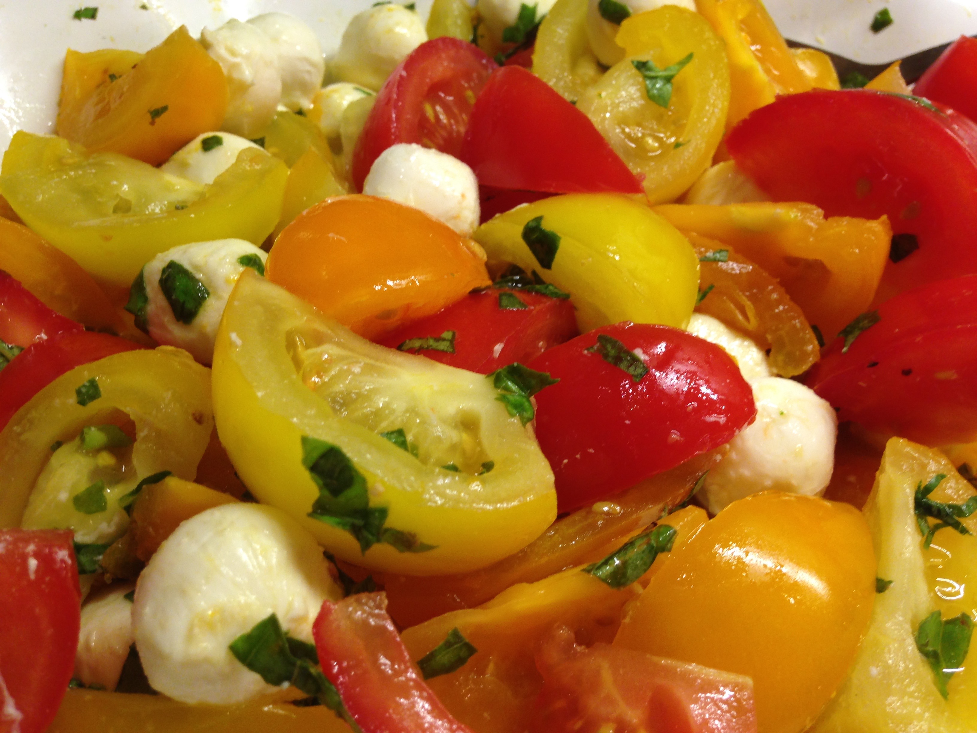 Order Italian Tomato Salad food online from Eastgate Cafe store, Oak Park on bringmethat.com