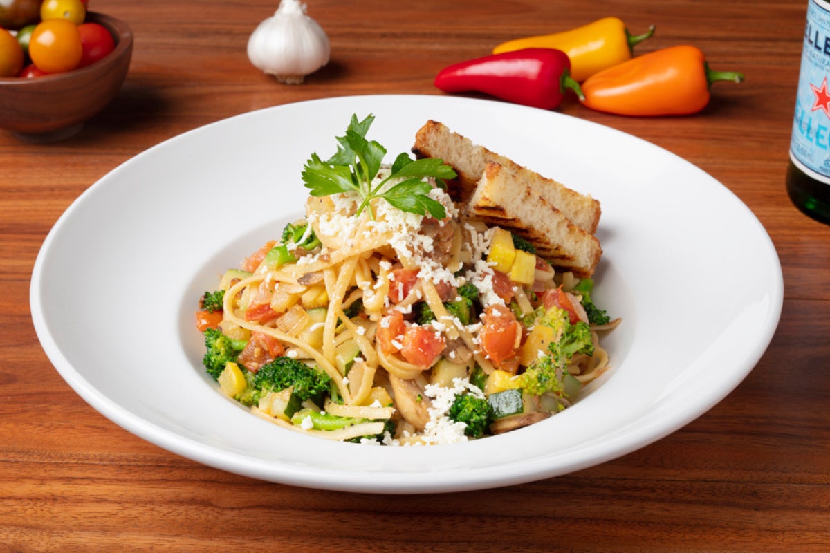 Order Vegetable Linguine food online from Panini Kabob Grill store, Los Angeles on bringmethat.com