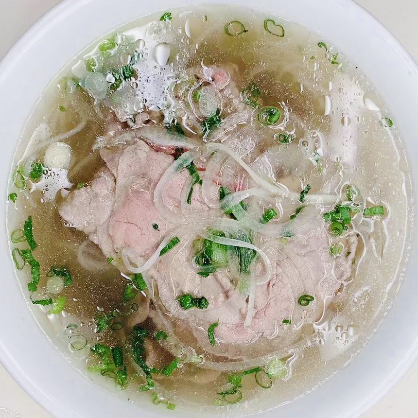 Order P2. Pho Tai food online from Pho Saigon store, Youngstown on bringmethat.com