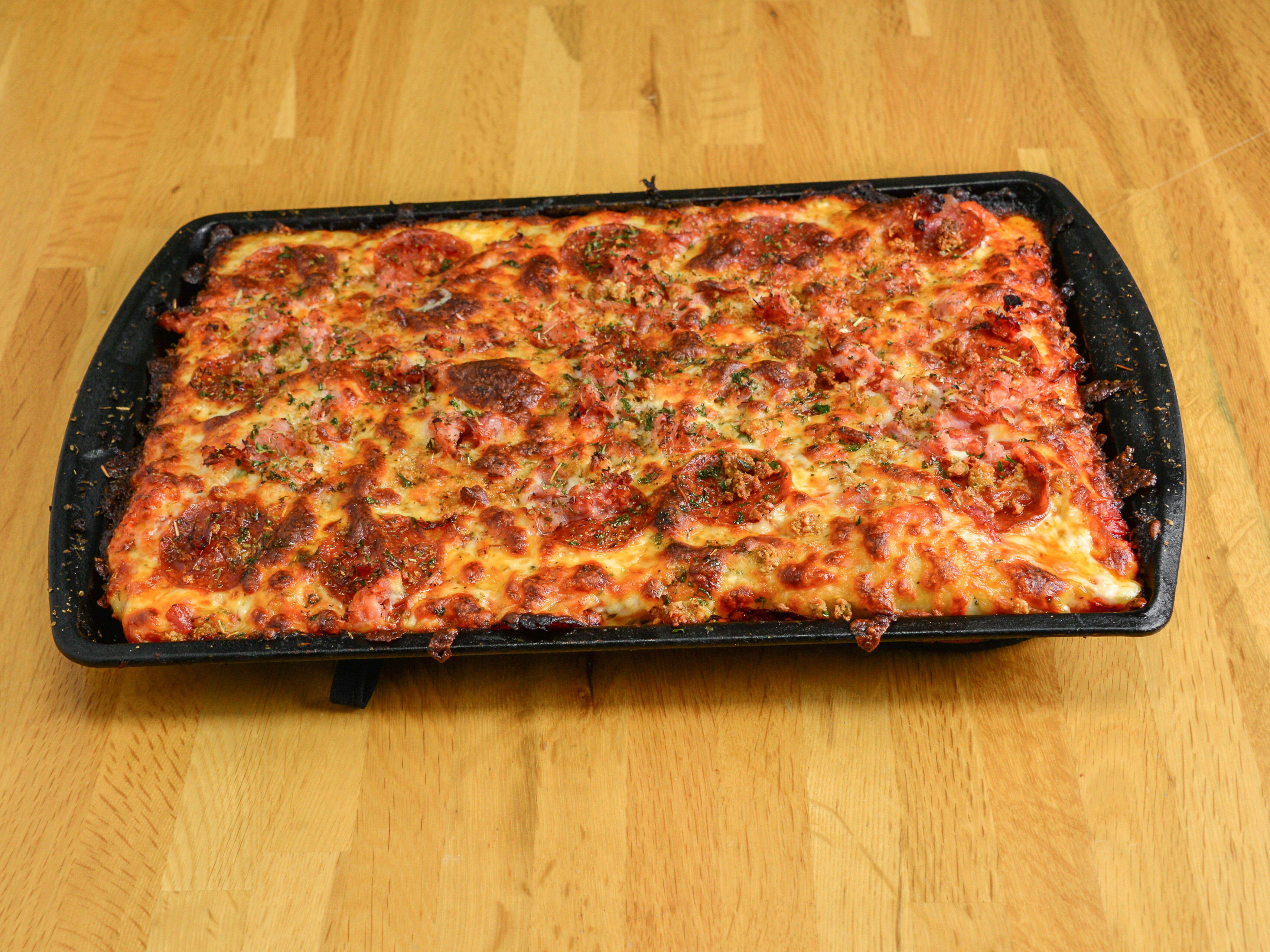 Order Grumpy Gary's Build Your Own Pan Pizza food online from Grumpy Gary Grill store, Huntington on bringmethat.com
