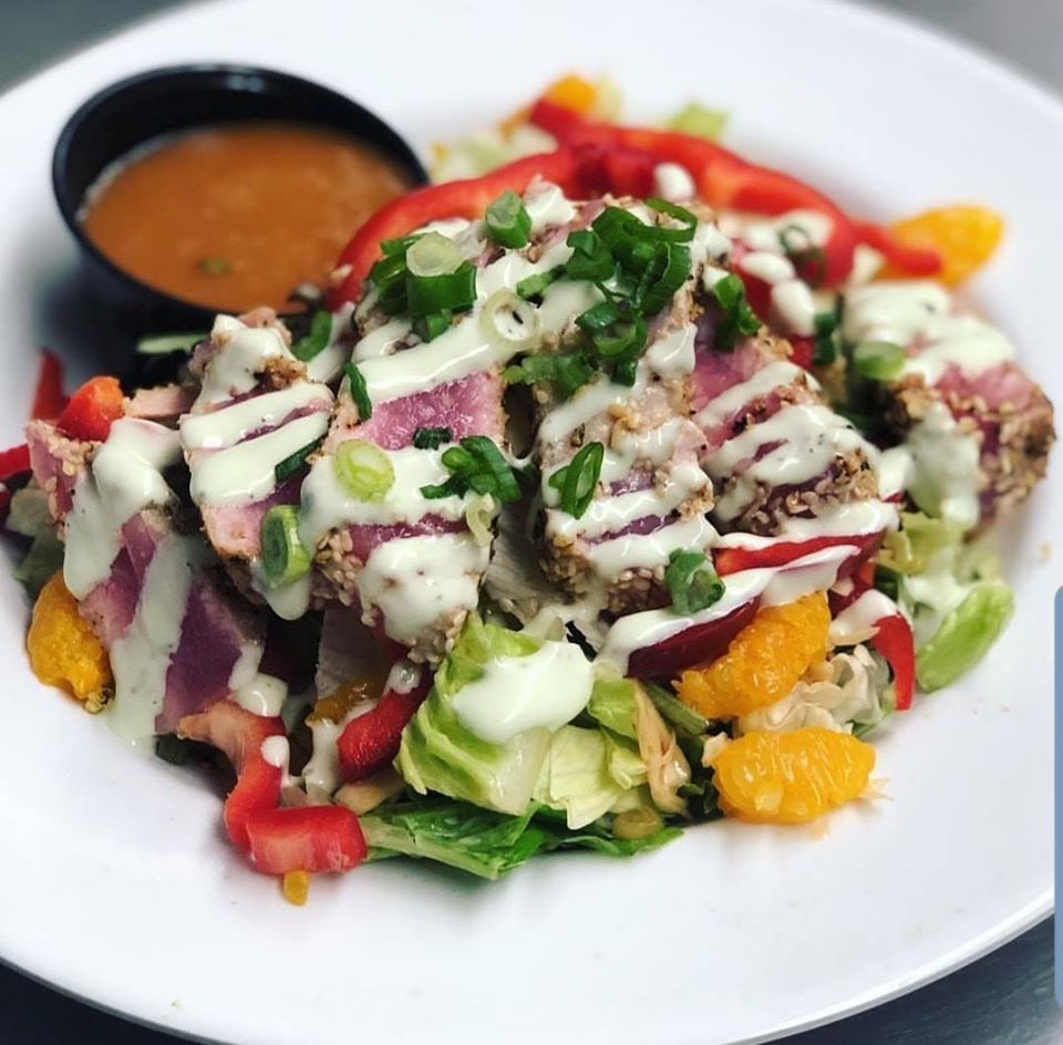 Order Seared Ahi Tuna Salad food online from Hurricane Grill & Wings store, Newburgh on bringmethat.com
