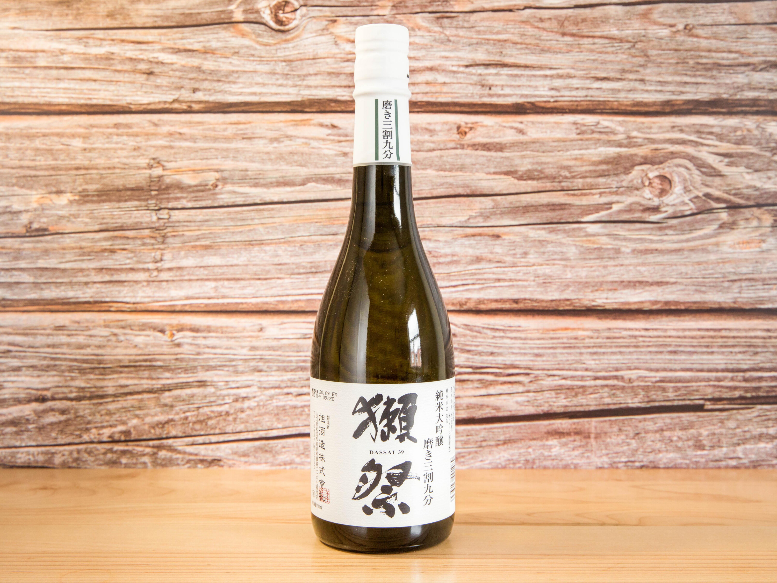 Order Dassai 39 Junmai Daiginjo Sake(獭祭) food online from Taipei Fine Wine & Liquor 台北酒莊 store, NY on bringmethat.com