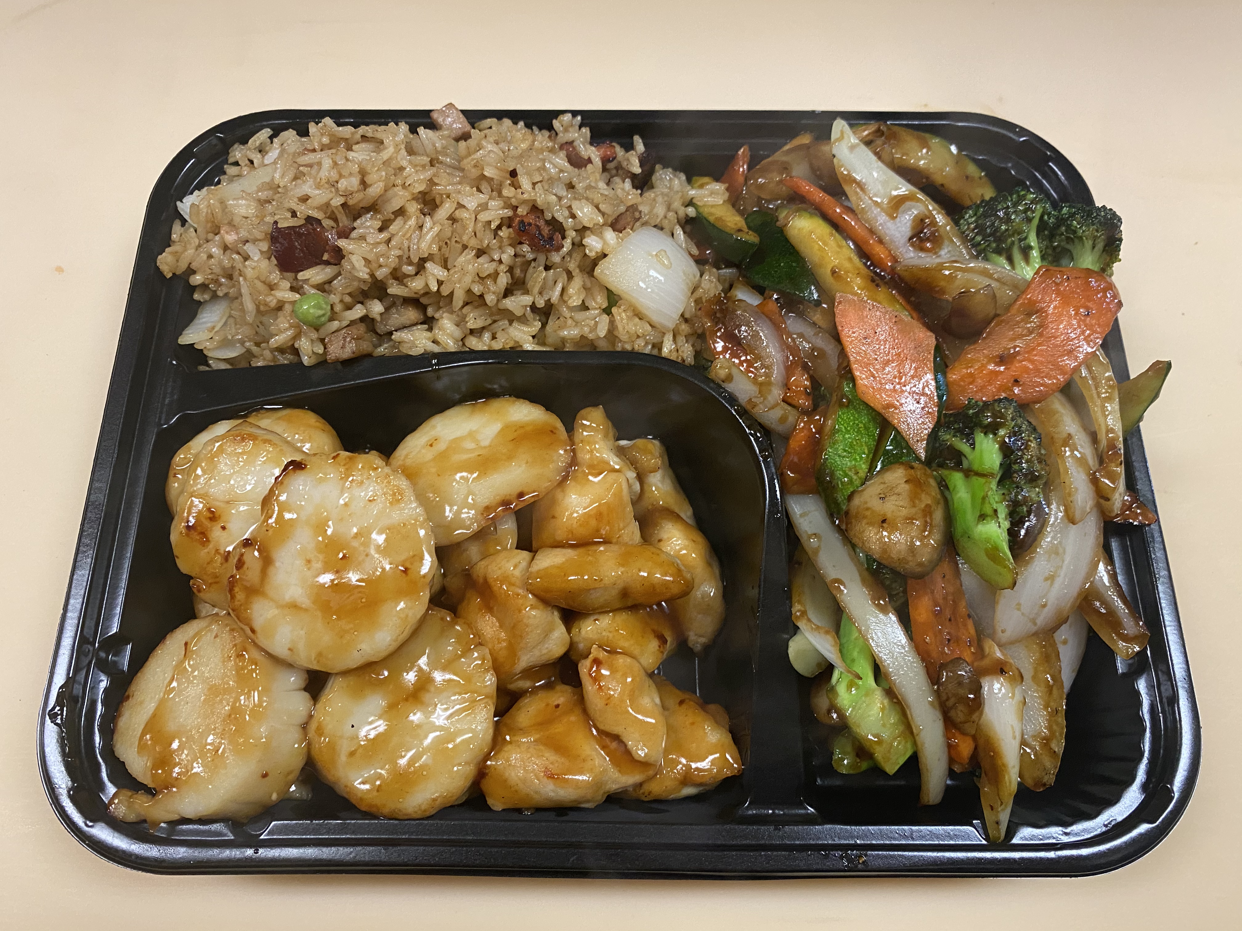 Order 8. Chicken and Scallop Hibachi Dinner铁板鸡干贝 food online from Kumo Asian Fusion store, Brick on bringmethat.com