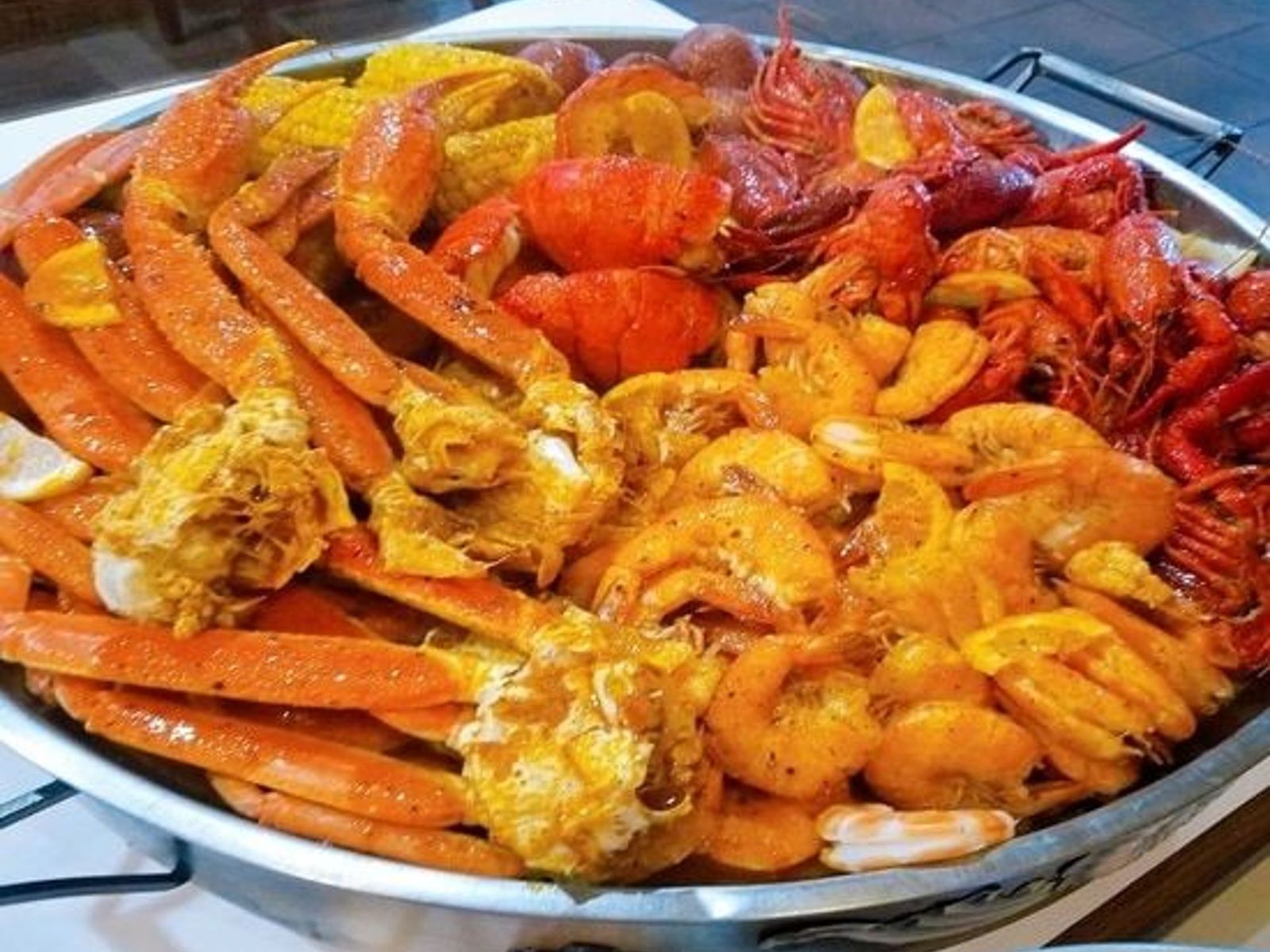 Order 4 PPL Combo food online from Juicy Seafood store, Clarksville on bringmethat.com