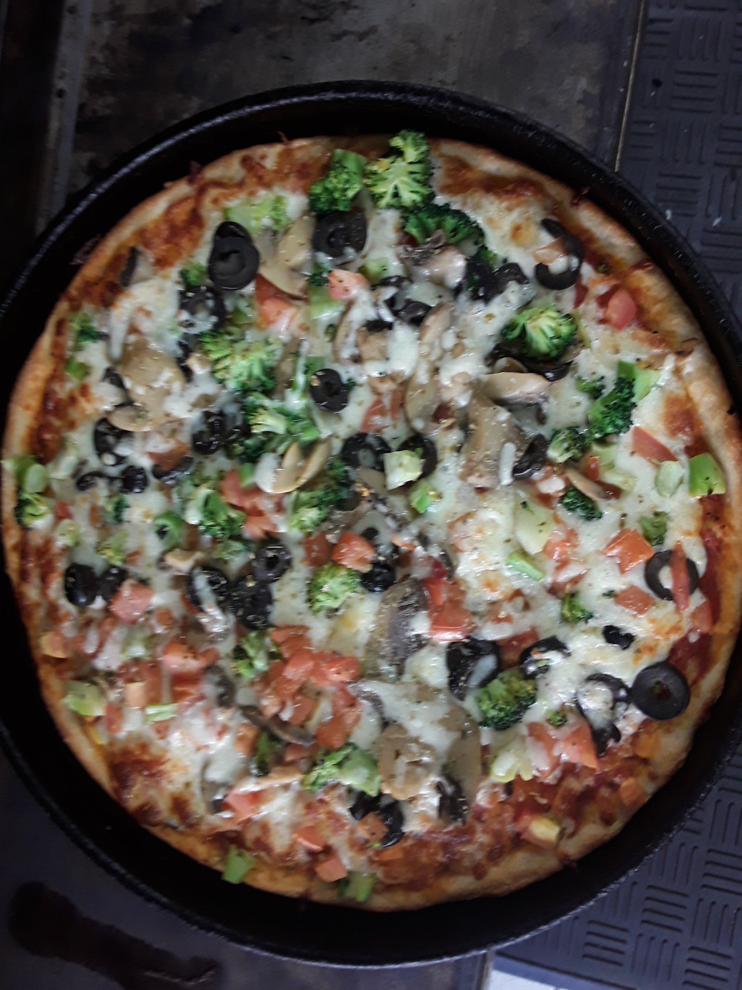 Order Vegetable Pan Pizza - Pizza food online from Brooklyn's Pizza store, Irvington on bringmethat.com