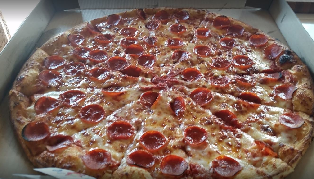 Order family feast  food online from Roma's Pizza store, Oceanside on bringmethat.com