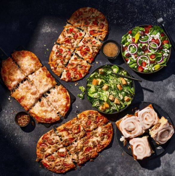 Order 3 Flatbread Pizza Family Feast With Vanilla Cinnamon Rolls food online from Panera store, Miamisburg on bringmethat.com