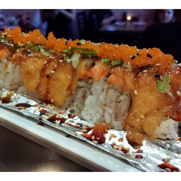 Order Baked Salmon Roll food online from Sushi Dan store, Studio City on bringmethat.com