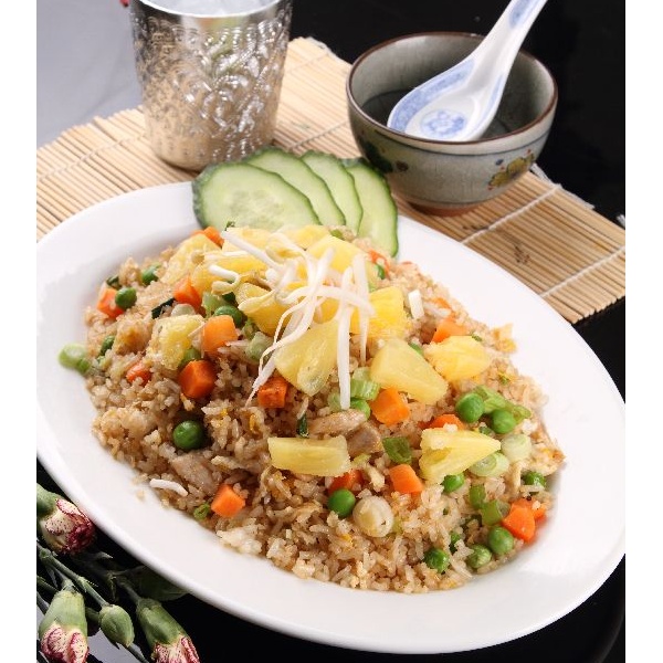 Order Thai Pineapple Fried Rice food online from Asian Potato Chinese And Thai Restaurant store, Sandy on bringmethat.com