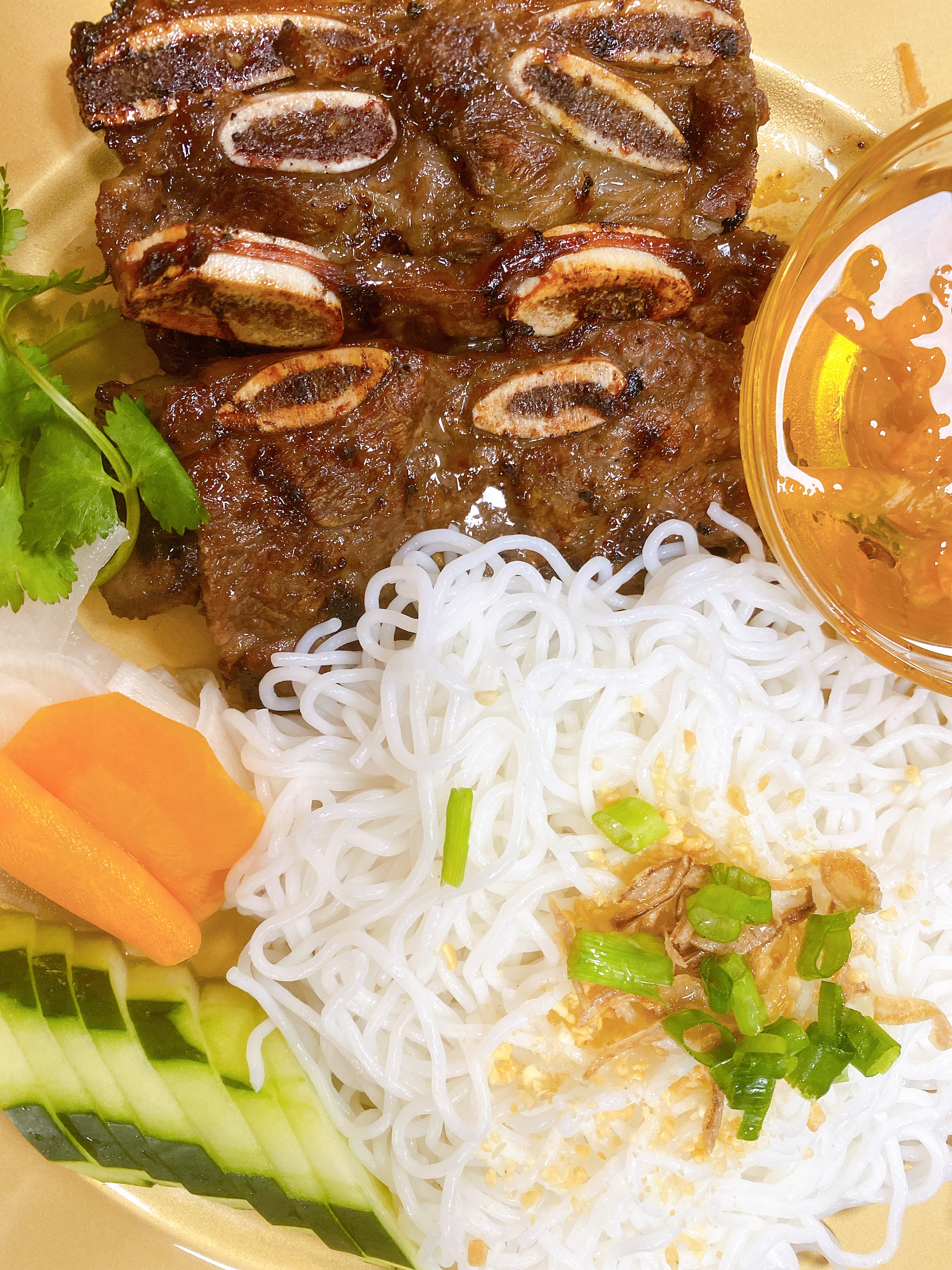 Order Family Short Rib Meal Deal for 4 food online from Pho Ever store, Newark on bringmethat.com