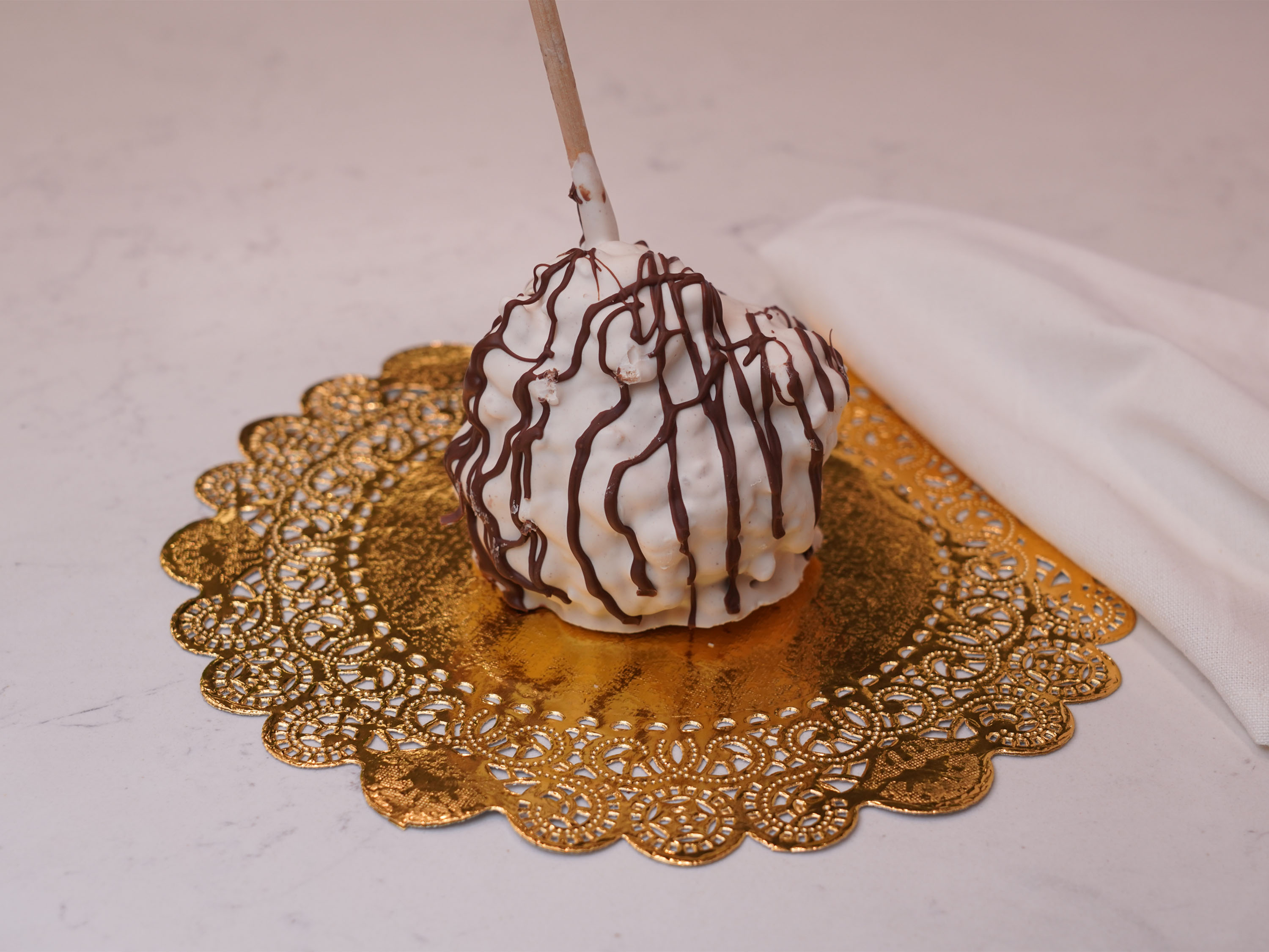 Order Avalanche Caramel Apple food online from Chocolate Wishes And Treats store, Clovis on bringmethat.com