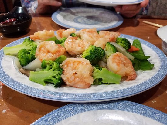 Order D8. Steamed Shrimp with Broccoli food online from Chen's Yummy House store, Dumont on bringmethat.com