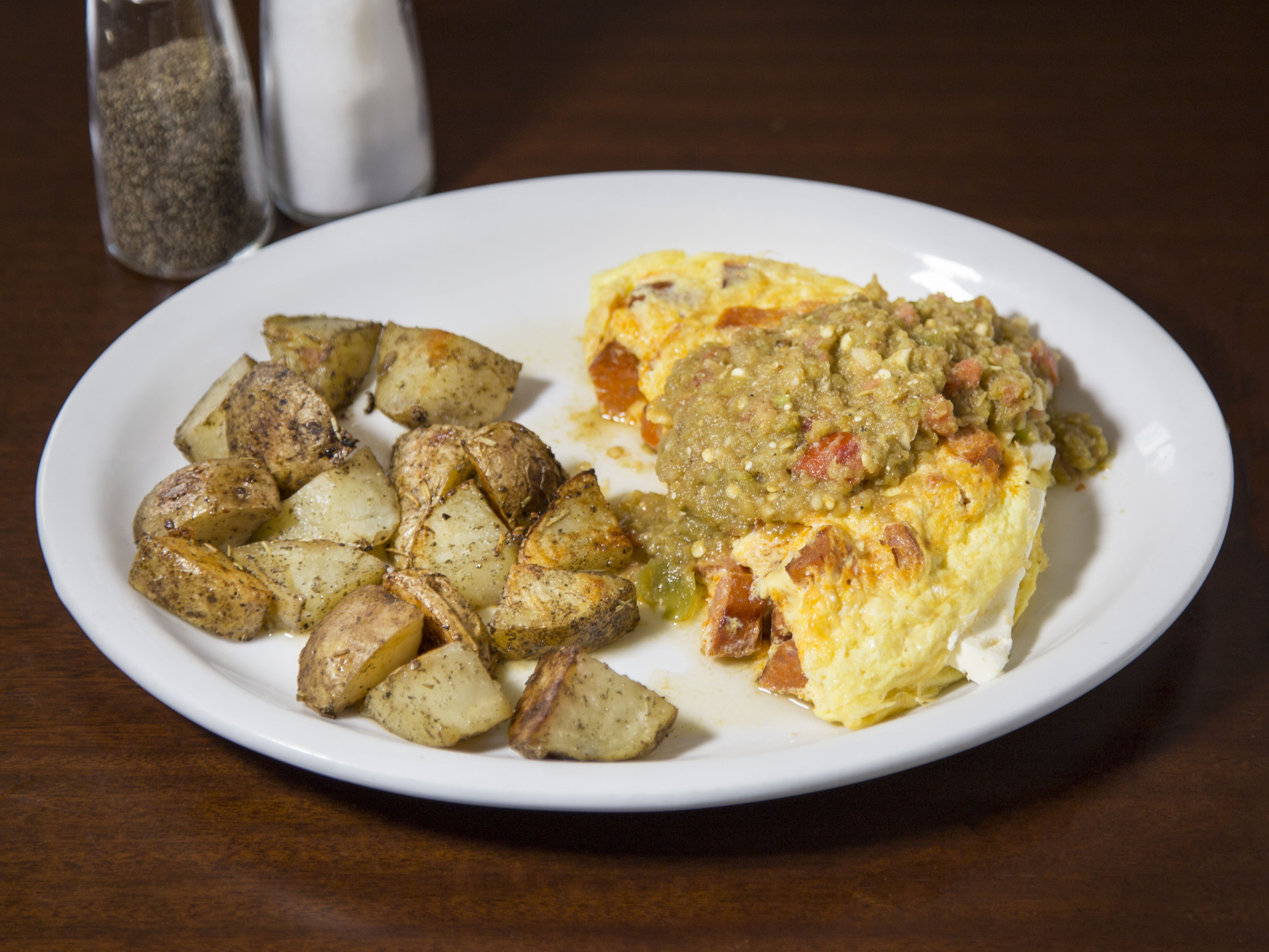 Order Chi-Town Heat Omelet food online from Alo Cafe store, Scottsdale on bringmethat.com
