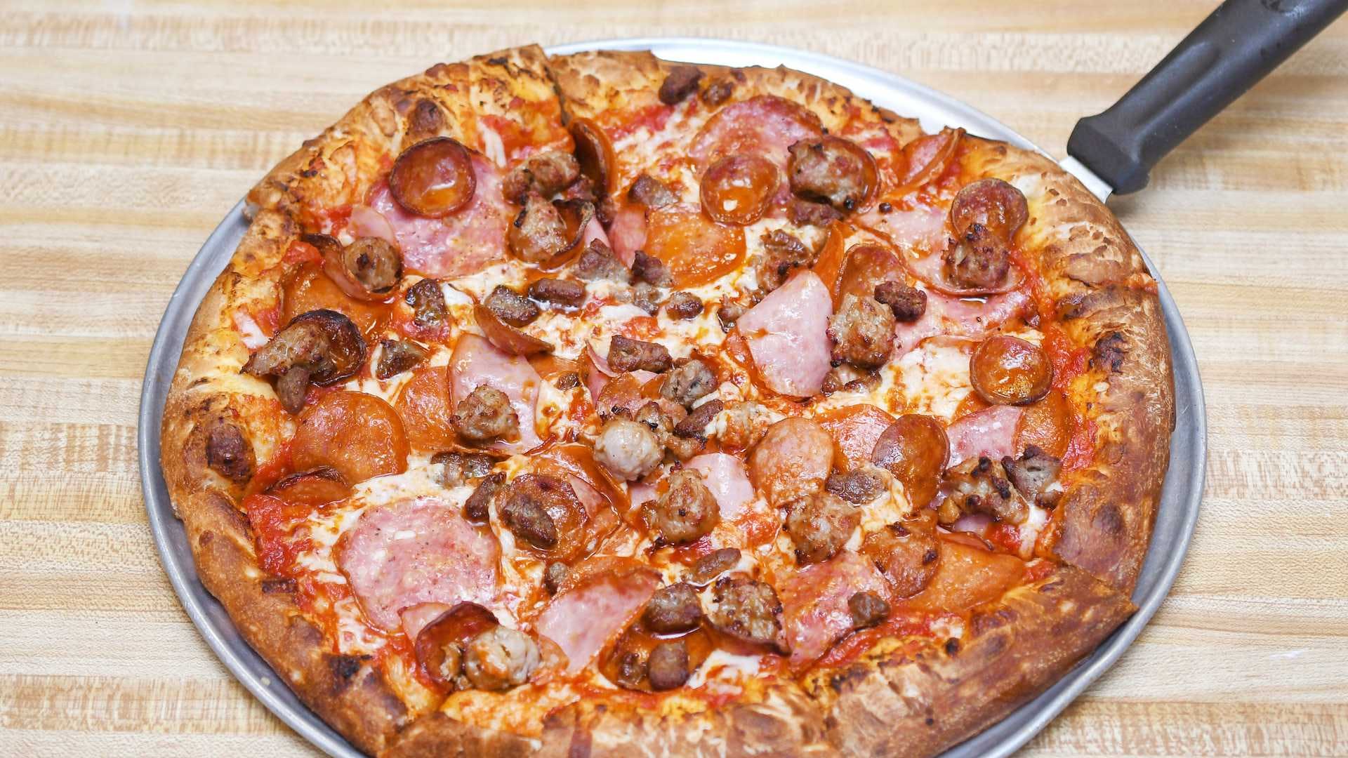 Order Meat Lover's Pizza - Personal 8'' food online from Happy Pizza store, Manteca on bringmethat.com