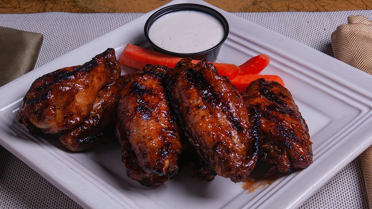 Order Grilled Chicken Wings food online from Flanigan Boathouse store, Conshohocken on bringmethat.com