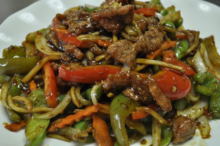 Order 76. Szechwan Beef food online from Wing Wah Lau Chinese Restaurant store, Chicago on bringmethat.com