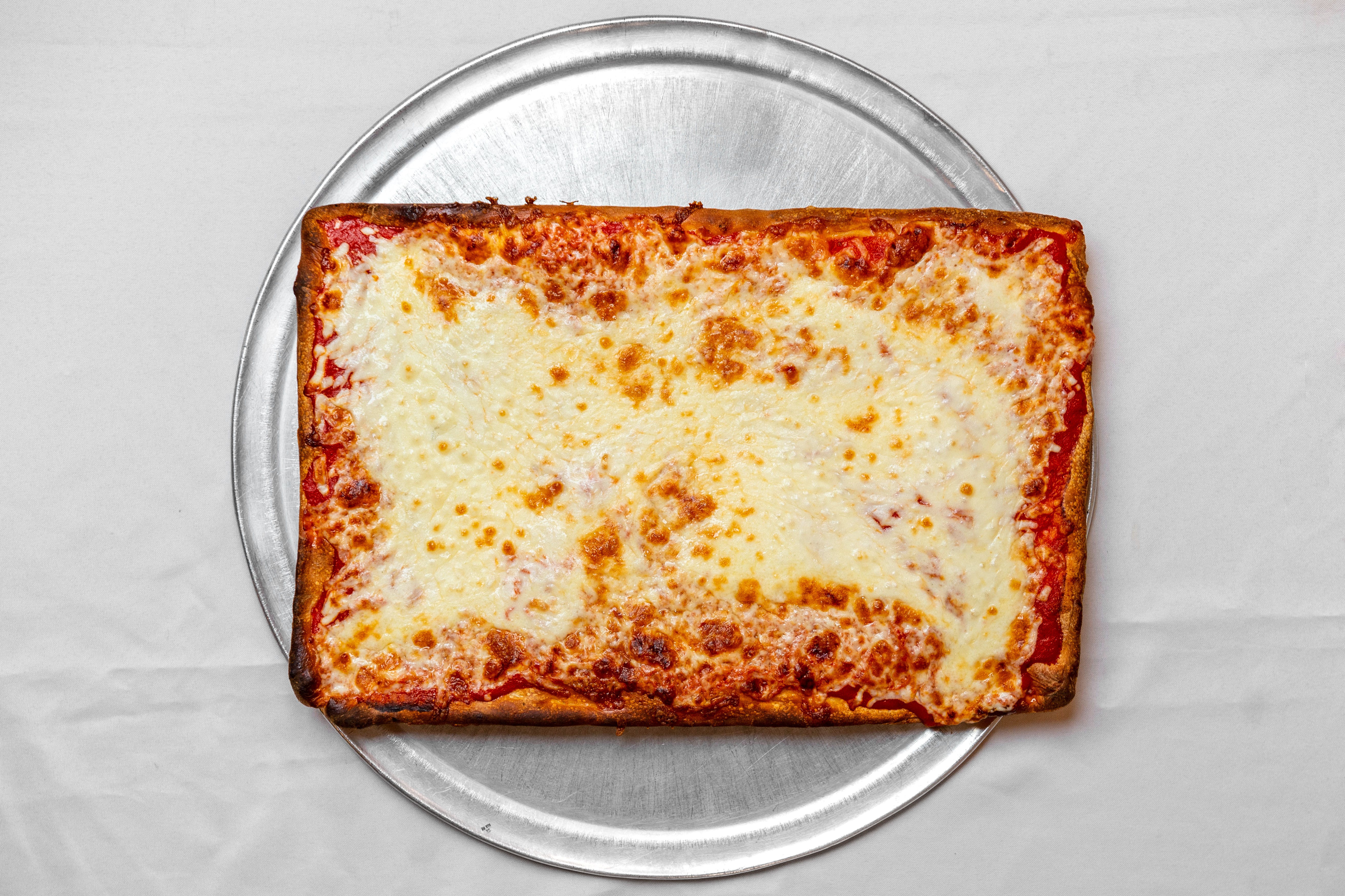 Order Sicilian Pizza - Large 16'' food online from Bacci Brick Oven Pizza & Restaurant store, New Providence on bringmethat.com