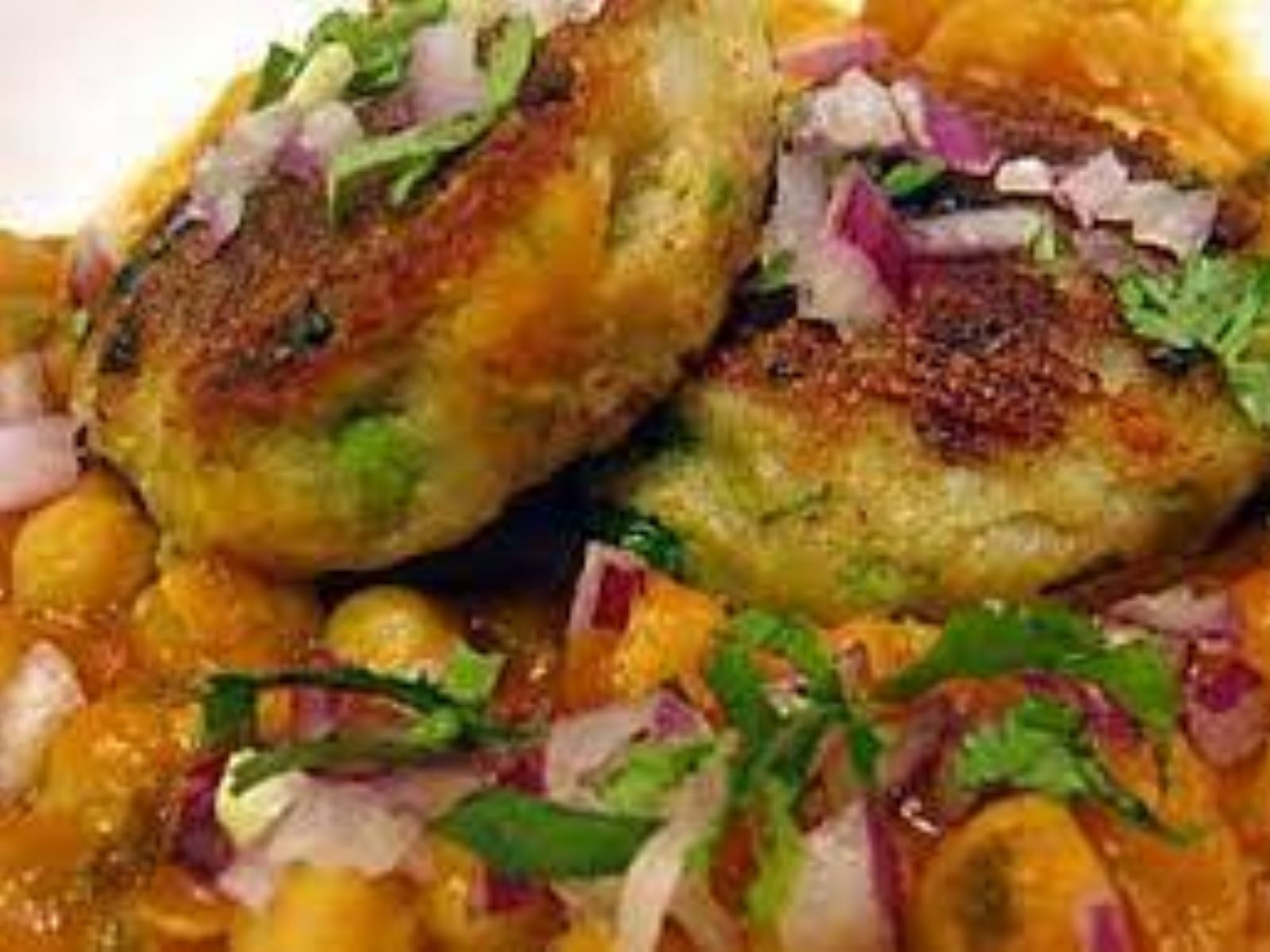 Order Taaba Aloo Tikki Chaat food online from Passage to India store, Cambridge on bringmethat.com
