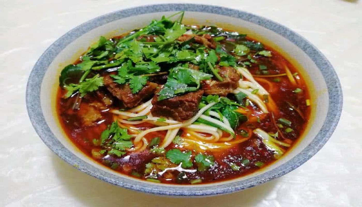 Order House Special Spicy Beef Noodle Soup招牌川味牛腩面 food online from Sichuan Tasty store, San Francisco on bringmethat.com