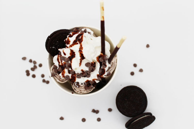 Order 2. Meet Oreo food online from Roll Roll Ice Cream store, New Hartford on bringmethat.com