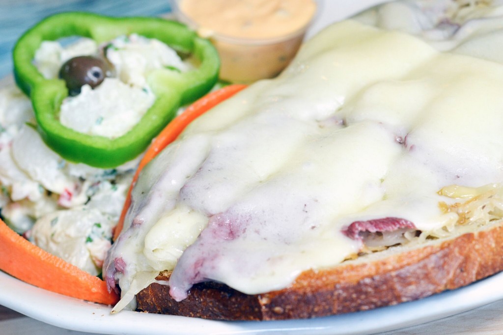 Order Reuben Sandwich food online from Court square diner store, Long Island City on bringmethat.com