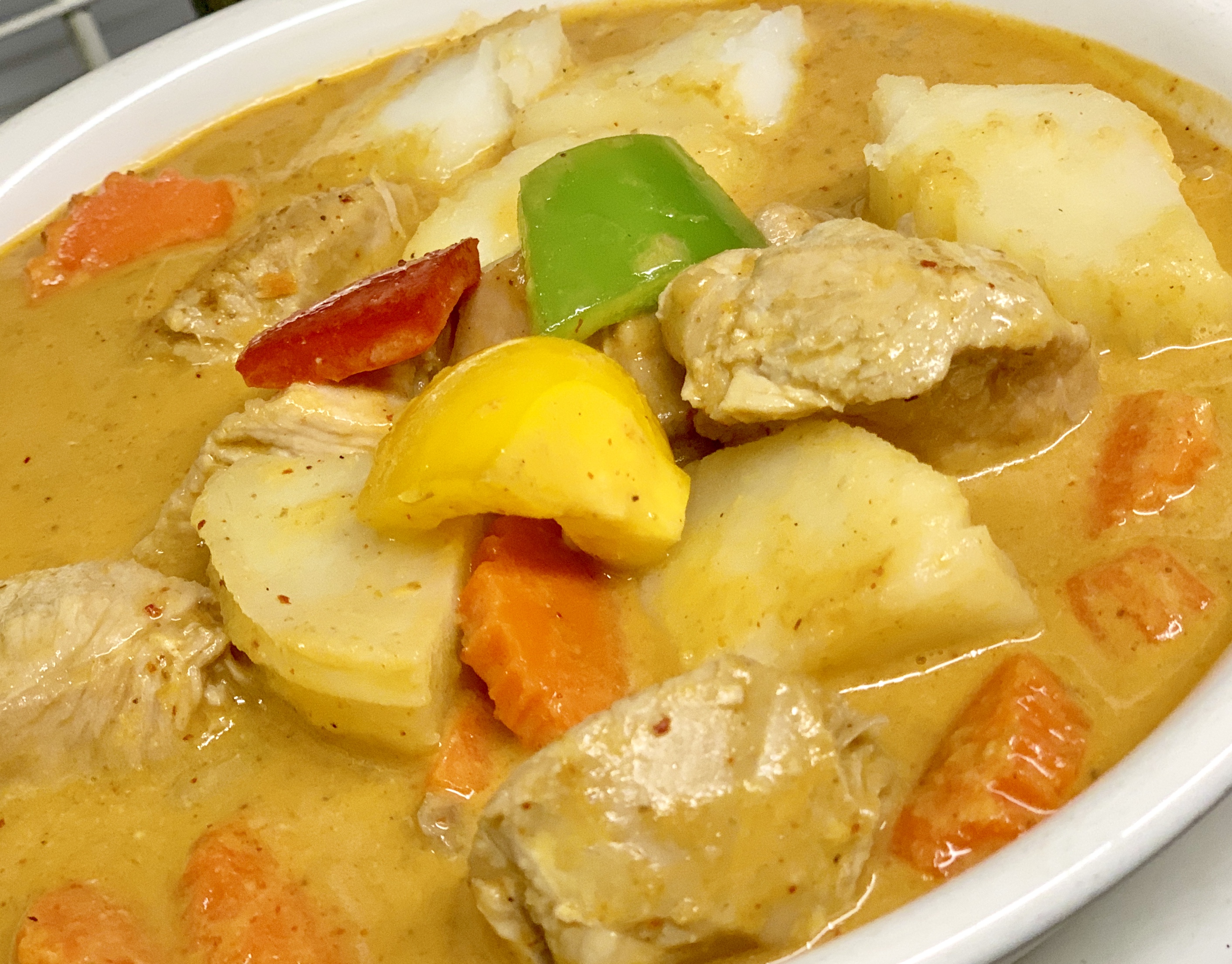 Order Massaman Curry - Chicken food online from Kao Thai store, Silver Spring on bringmethat.com