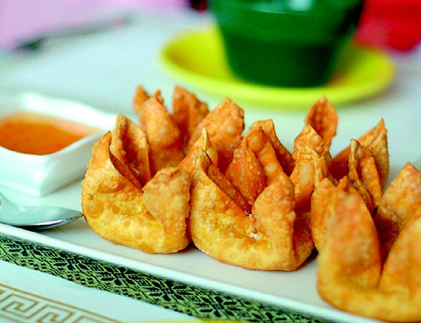 Order Crab Rangoon food online from Golden Wok II Restaurant store, Glen Ellyn on bringmethat.com