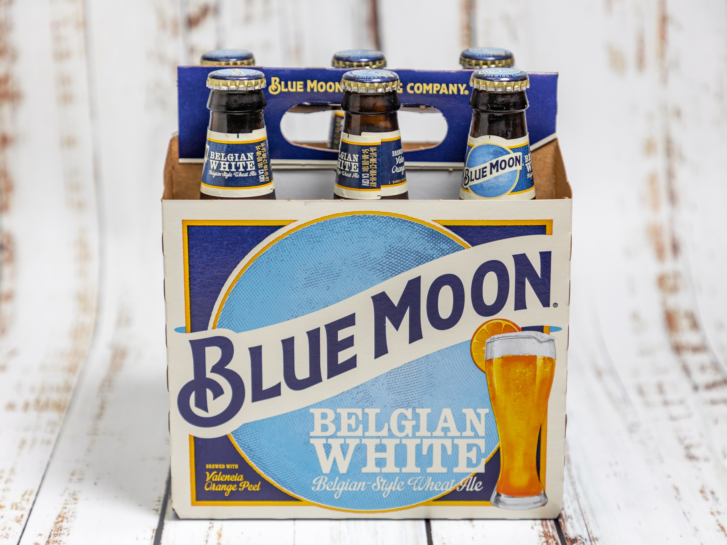 Order Blue Moon, 6 Pack 12 oz. Bottle Beer food online from Alessandro Liquor store, Riverside on bringmethat.com