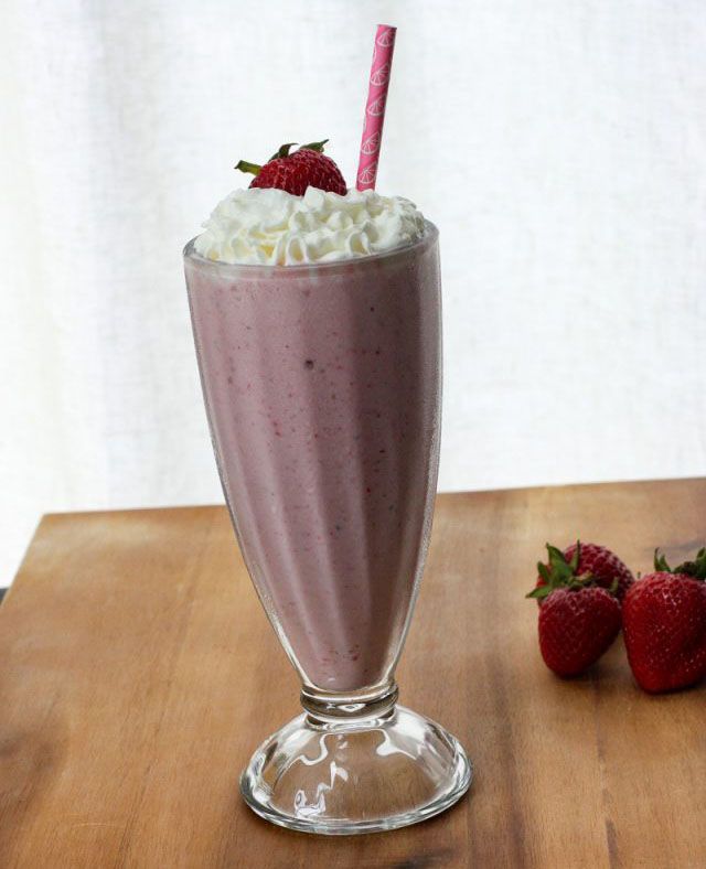 Order Strawberry Milkshakes food online from Rego Bagels store, Rego Park on bringmethat.com
