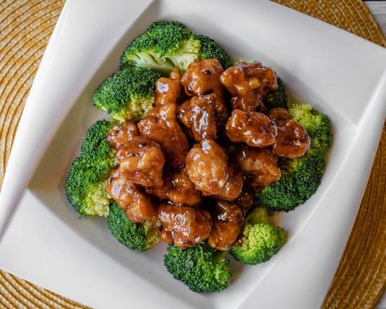 Order General Tso's Chicken  food online from Food King Express store, Hauppauge on bringmethat.com