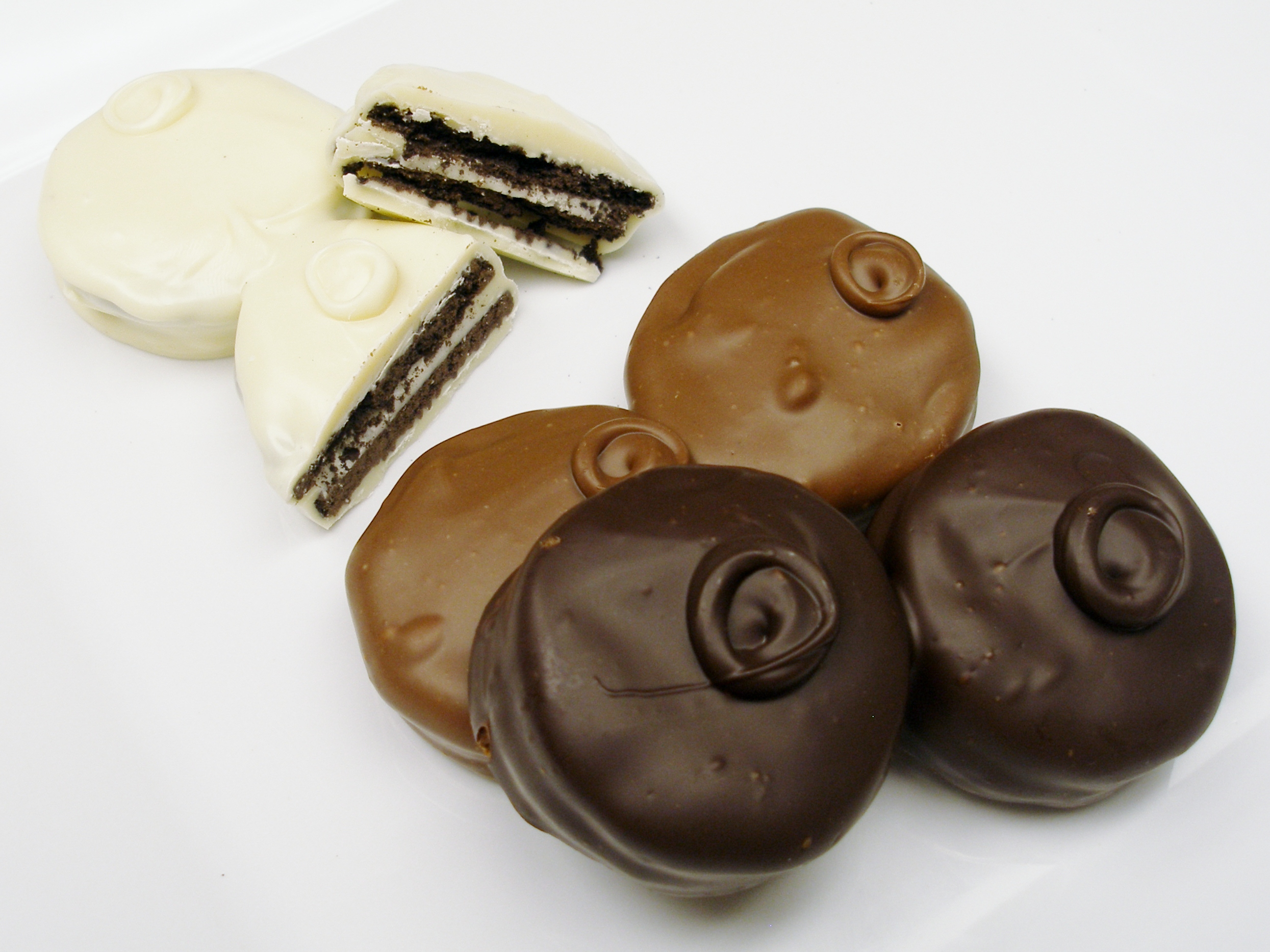 Order Miscellaneous Centers Oreos food online from Anderson Candy Shop store, Barrington on bringmethat.com