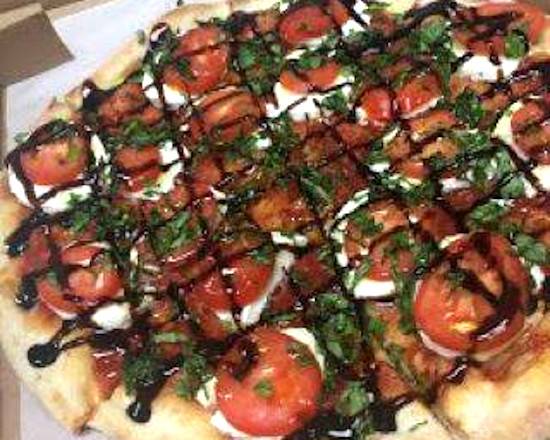 Order Fresh Mozzarella & Tomato Pizza food online from Divano's Pizzeria store, Town of Garner on bringmethat.com