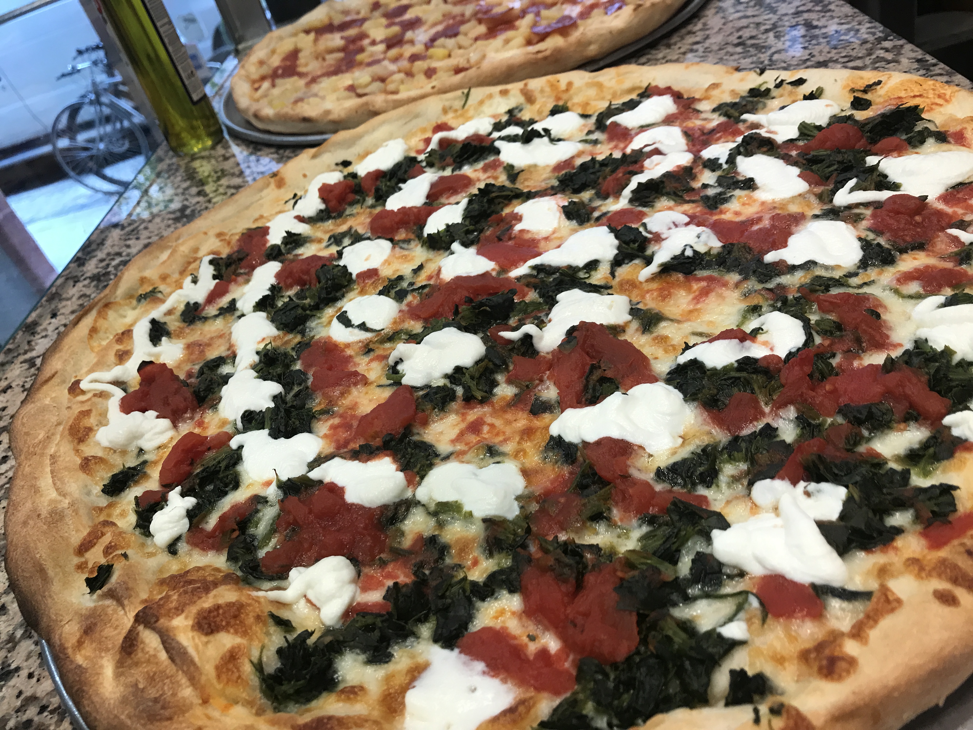 Order 18" Spinach, Tomato and Ricotta Vegetarian Pizza food online from Joe's Brick Oven Pizza store, Philadelphia on bringmethat.com