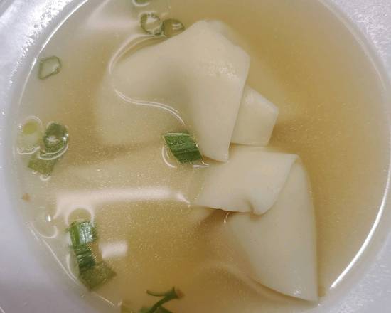 Order Wonton Soup food online from Golden Crown Chinese-American Restaurant store, Amherst on bringmethat.com