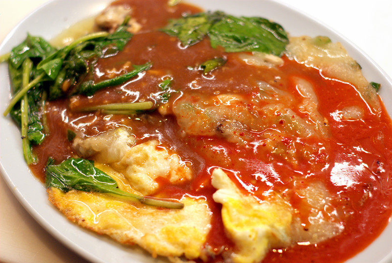 Order Taiwanese Style Oyster Omelet 蚵仔煎(台式) food online from 101 Taiwanese store, Reno on bringmethat.com