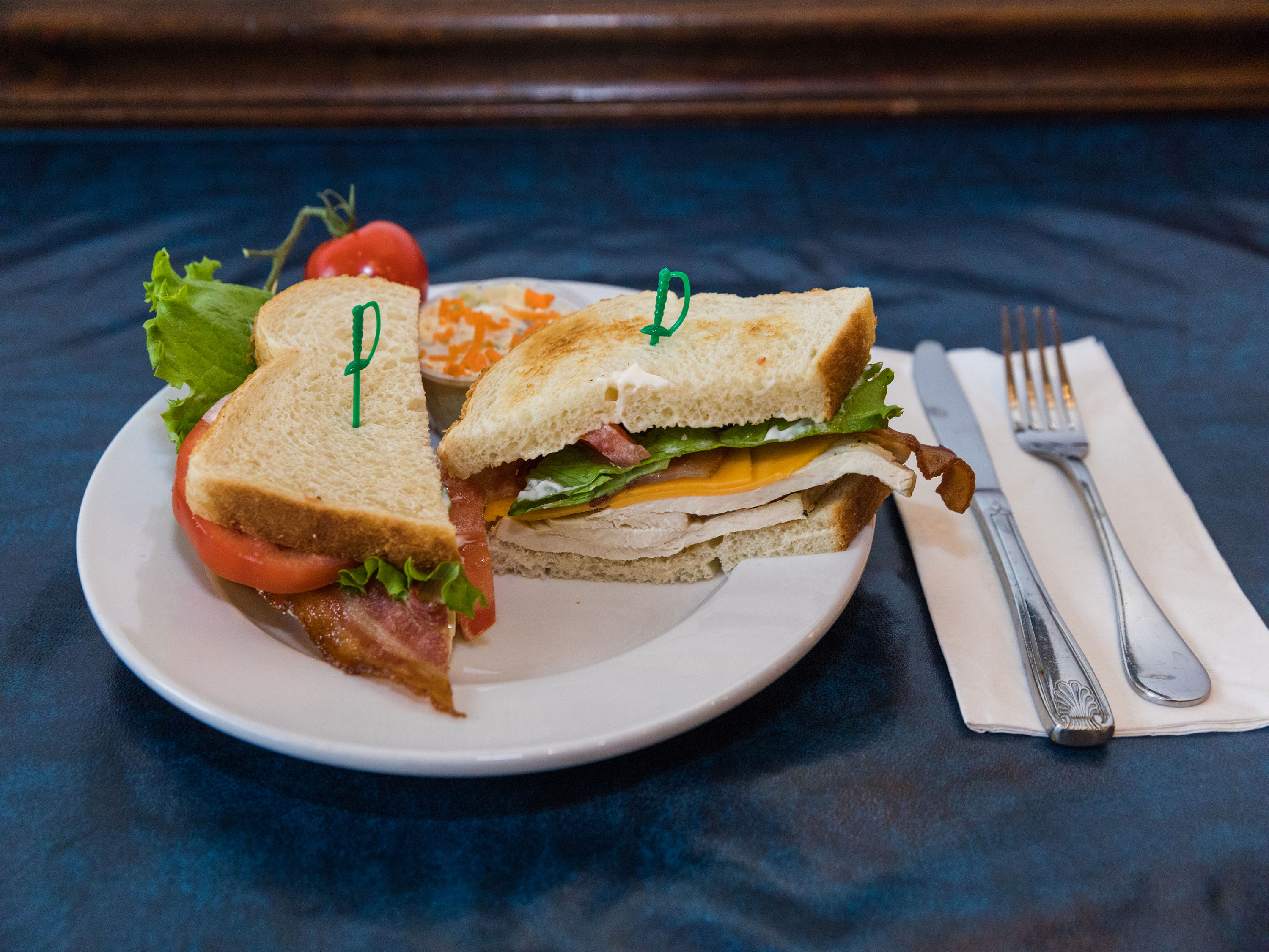 Order Chicken Delight Club Sandwich food online from Bluffington Cafe store, Lake Bluff on bringmethat.com