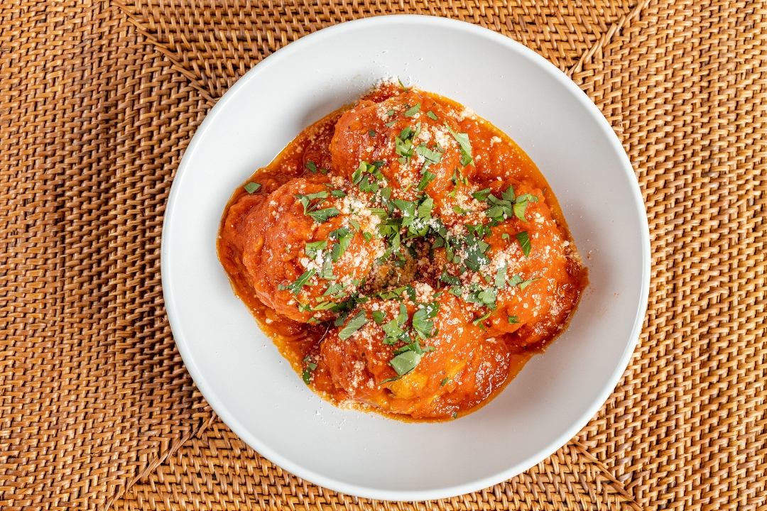 Order Meatball Marinara 6 Pack food online from Aux Delices store, Darien on bringmethat.com