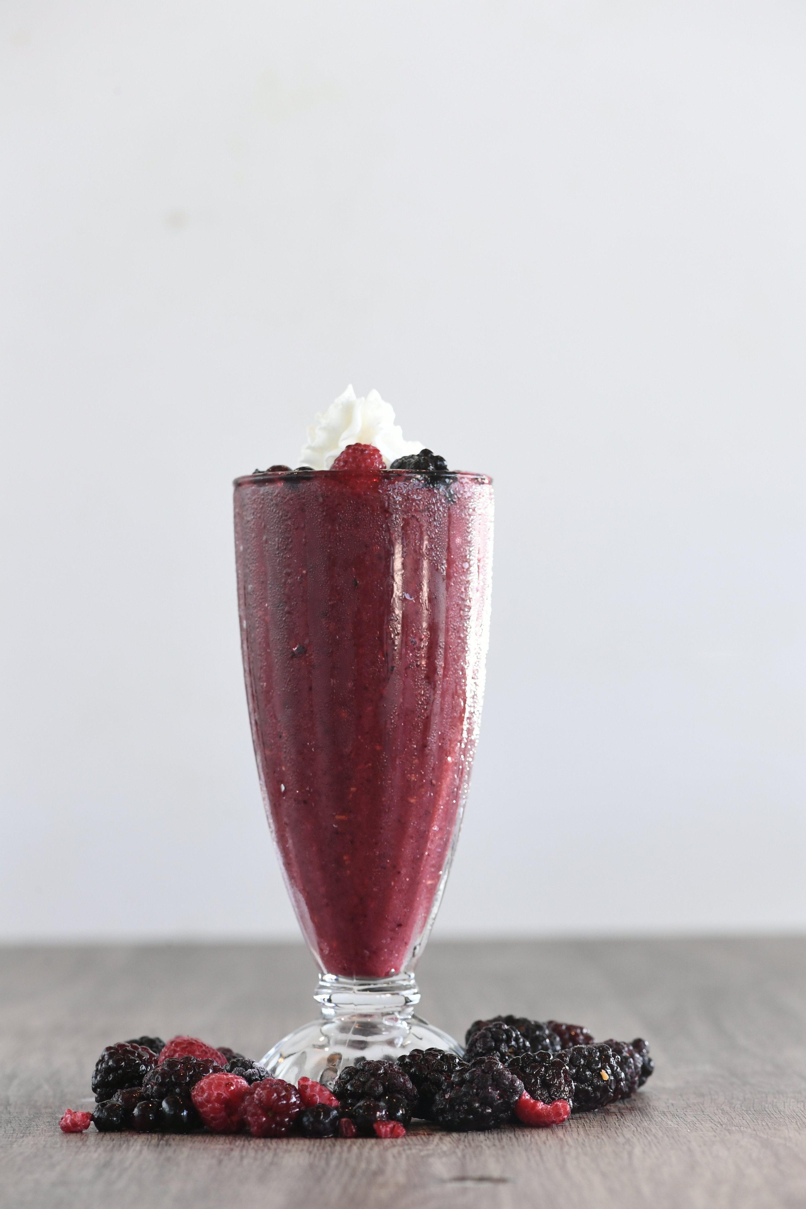 Order Wildberry Smoothie food online from Kababchi Grill store, San Antonio on bringmethat.com