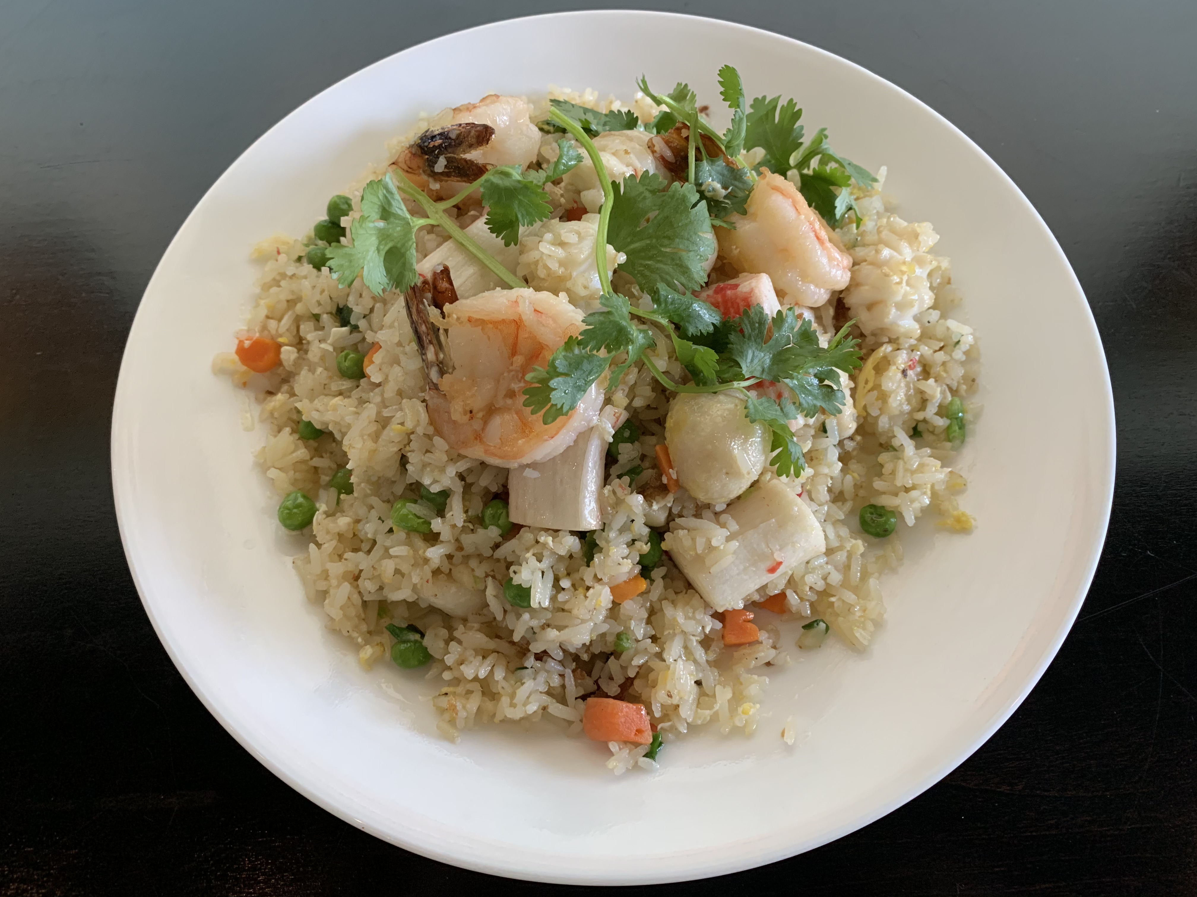 Order F1. Seafood Fried Rice-Com Chien Hai Vi food online from Pho Amour store, Fontana on bringmethat.com