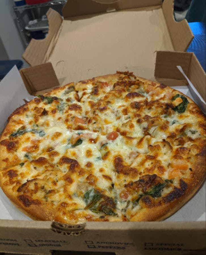 Order 125. Newport Chicken Pizza - Small 10'' food online from Pizza Connection store, Quincy on bringmethat.com