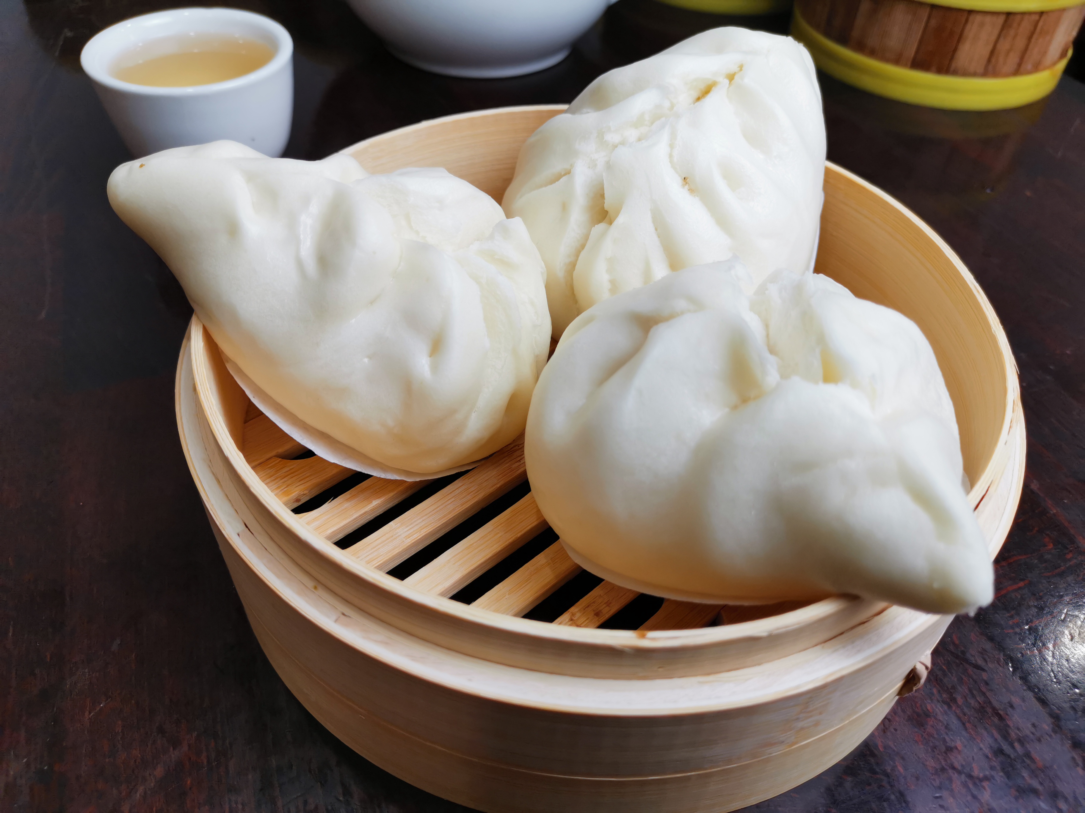 Order 萊肉包 Steamed Meat and Veggie Bun (3 pcs) food online from Broadway Dim Sum store, San Francisco on bringmethat.com
