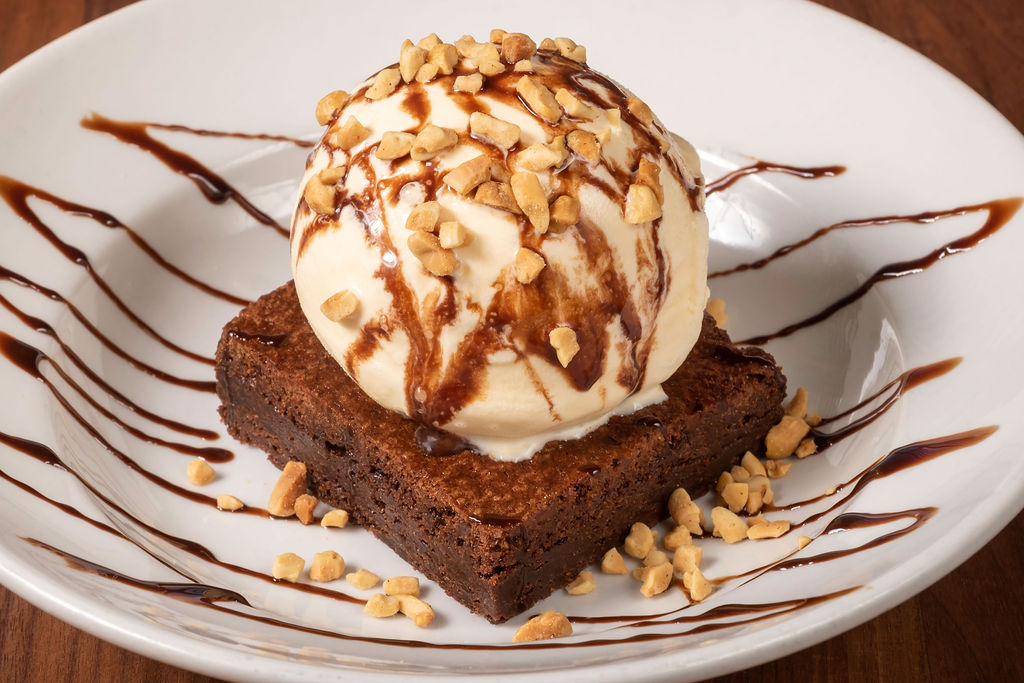 Order Brownie Ice Cream Delight food online from Naples Rib Company store, Long Beach on bringmethat.com